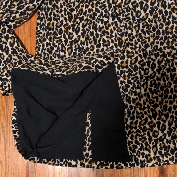 Leopard Trench coat with the cutest vintage vibe - Picture 3 of 3